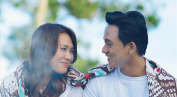 Phản ứng của Mỹ Tâm khi được Mai Tài Phến nắm tay