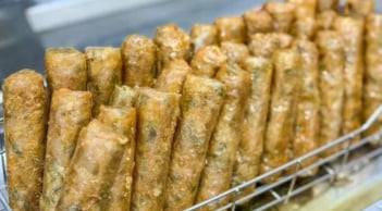 Làm nem rán đừng cho miến, thêm nguyên liệu này nem giòn tan vàng óng, để cả Tết ăn vẫn mê