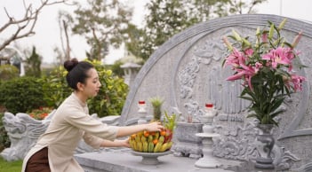 Văn khấn tạ mộ cuối năm Bính Ngọ 2026 đầy đủ, thể hiện trọn đạo hiếu mời gia tiên về sum họp ngày Tết