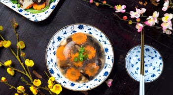 Cách nấu thịt đông - món ăn ngày Tết ngon, nhừ, trong veo hấp dẫn