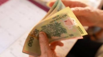 Người lao động có được ứng lương cận Tết Bính Ngọ 2026 hay không?