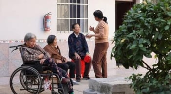 Tết Nguyên đán ở làng quê: 4 kiểu người dễ bị “khinh bỉ”, nên nhận biết sớm để tránh xa