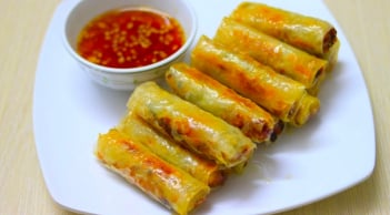 Cách làm chả ram bắp siêu đơn giản cho Tết, vàng ươm, vỏ ngoài giòn rụm, nhìn là muốn ăn