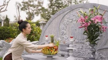 Lau dọn nhà ngày Tết: Mẹo lau sàn sạch bóng, không để lại vết và lâu bám bụi