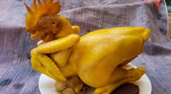Cách luộc gà cúng đẹp mặt vừa vàng da vừa thơm ngon, không bị đỏ thịt