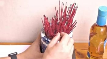 Phải làm ngay 3 việc với ban thờ để xả xui, rước bình an và tài lộc cho năm mới