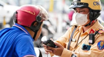 Ngày Tết uống bia không cồn, thổi có lên nồng độ cồn không?