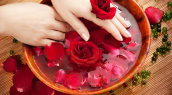 Hoa hồng – “bí quyết làm đẹp vượt thời gian” giúp nuôi dưỡng làn da khỏe mạnh và tươi trẻ