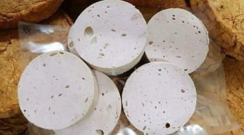 Mẹo bảo quản giò lụa sau Tết giữ trọn mùi vị thơm ngon, không bị khô, bã