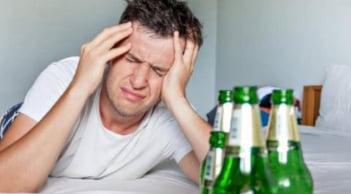 Say rượu uống gì nhanh tỉnh? 7 thức uống giải rượu giảm đau đầu, mệt mỏi hiệu quả nhất