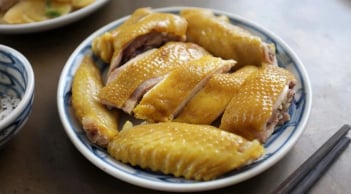 Thịt gà luộc ngày Tết để được bao lâu?