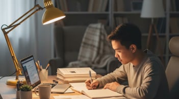 Đừng nhầm “bệ phóng” của cha mẹ với tiền đồ của bạn: Hàng hiệu không thay thế được tri thức