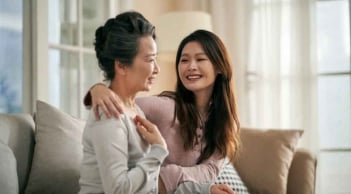 Nghe lời Phật dạy, để sống chung với mẹ chồng luôn hòa thuận