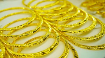 Giá vàng hôm nay 25/2/2026 tăng vọt 700 nghìn đồng/lượng trước ngày Vía Thần Tài, thị trường “nóng” từng giờ