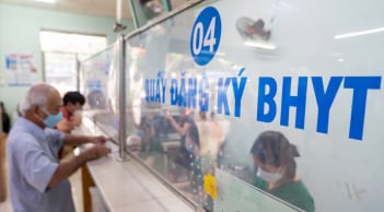 Thủ tục chuyển hưởng BHYT theo diện hộ cận nghèo như thế nào?