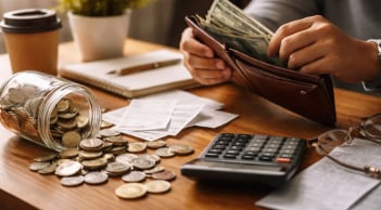  5 thói quen khiến tiền bạc hao hụt từng ngày mà nhiều người không nhận ra