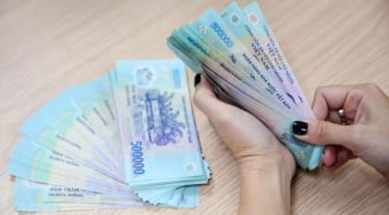 Năm 2026, tăng lương cao nhất thuộc về nhóm ngành nào?