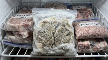 Thịt lợn để tủ lạnh bao lâu thì hỏng? Xuất hiện 5 dấu hiệu này phải bỏ ngay kẻo rước bệnh vào người