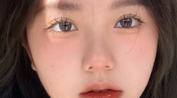 Bọng mắt sưng húp sau khi ngủ dậy: 5 sai lầm trong ăn uống khiến tình trạng tệ hơn