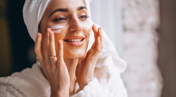 5 bước skincare buổi sáng giúp làn da luôn tươi tắn và mịn màng