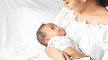 Phụ nữ sinh con và không sinh con, ai nhanh già hơn? Nghiên cứu mới tiết lộ sự thật