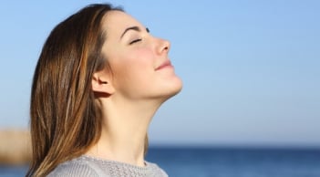 5 cách đơn giản giúp bạn lấy lại bình tĩnh trong mọi tình huống khó khăn