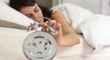 Harvard cảnh báo: Thức dậy sớm có thể nguy hiểm cho tim và não, ai không nên dậy sớm?