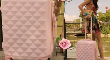 Trắc nghiệm tâm lý: Chọn một chiếc vali, khám phá hành trình cuộc đời bạn đang hướng tới