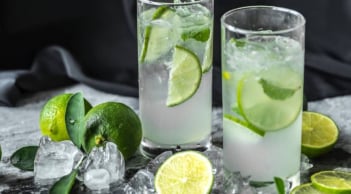 Sáng ngủ dậy uống nước lọc chưa chắc tốt: 5 loại nước bổ ngang nhân sâm, tổ yến