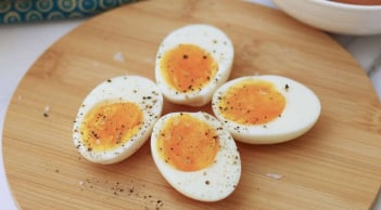 7 lợi ích đặc biệt với sức khỏe nếu bữa sáng ăn 1 quả trứng luộc