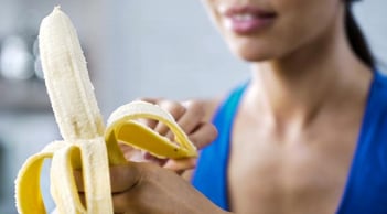 Cải thiện khả năng kiểm soát đường huyết của người bệnh tiểu đường bằng ăn chuối đúng cách