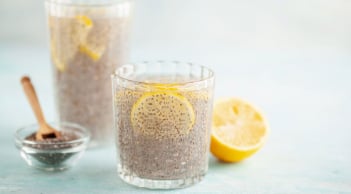 Cách uống nước chanh hạt chia giúp tiêu mỡ, giảm cân nhanh, không hại dạ dày