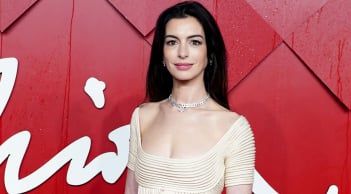 Bí quyết trẻ lâu của Anne Hathaway: 4 thói quen đơn giản giúp nhan sắc “đi ngược thời gian”