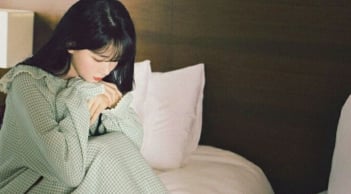 Điều gì xảy ra với phụ nữ nếu thường xuyên không mặc áo ngực?