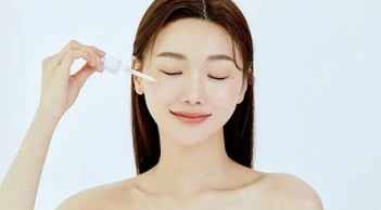 6 sai lầm khi dùng serum khiến da ngày càng xấu và lão hóa nhanh