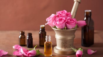 Hoa hồng – “thảo dược vàng” cho làn da và tinh thần trong làm đẹp hiện đại