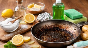 Nồi chảo cháy đen đừng vội bỏ: 6 mẹo đánh bóng nhanh, sạch bong chỉ sau vài phút