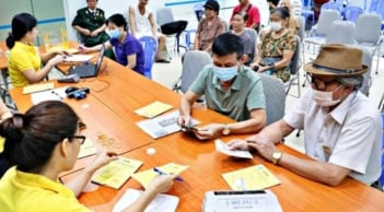 Trợ cấp hưu trí xã hội 500.000 đồng/tháng cho người từ đủ 60 tuổi trở lên: Vì sao chưa thể triển khai?