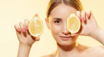 3 công thức mặt nạ từ chanh giúp làm sáng da hiệu quả mà vẫn an toàn