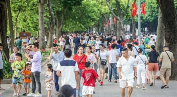 Lịch nghỉ Giỗ Tổ Hùng Vương và 30/4 - 1/5: Có nên hoán đổi để nghỉ liền 9 ngày?