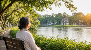  Càng lớn tuổi càng phải tránh 3 nơi này: Tưởng vô hại nhưng âm thầm bào mòn sức khỏe và tài chính