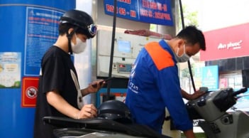 Giá xăng dầu giảm đồng loạt từ 15h30 hôm nay: Mức giảm cụ thể bao nhiêu?