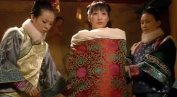 Tại sao phi tần sau khi thị tẩm phải có người dìu về cung?