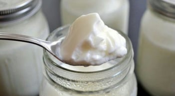 2 khung giờ cực tốt ăn sữa chua giúp giảm cân, siết eo cấp tốc