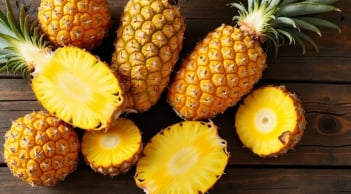 5 người không nên ăn quả dứa