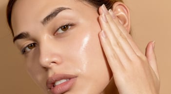 3 điều cần điều chỉnh để giữ da luôn ổn định khi da đổ nhiều dầu trời nắng nóng