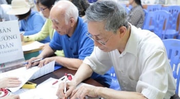 Người hưởng lương hưu thấp sẽ được nâng lên 3,8 triệu đồng/tháng: Chính sách mới áp dụng từ 2026