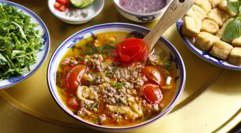 Mẹo nấu canh riêu cua ngon nổi gạch thơm phức