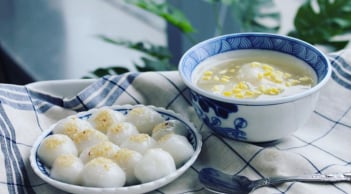 Tết Hàn thực mùng 3/3 âm lịch: Dâng cúng bao nhiêu đĩa bánh trôi, bao nhiêu bát bánh chay mới đúng?