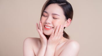 5 thay đổi skincare nên áp dụng ngay mùa hè để da luôn thoáng nhẹ, ít đổ dầu